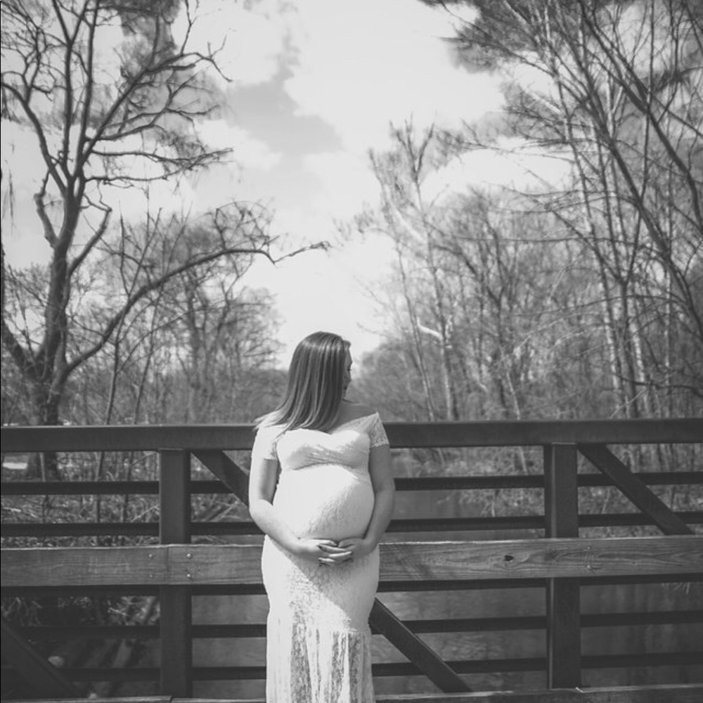 Cream lace maternity dress.